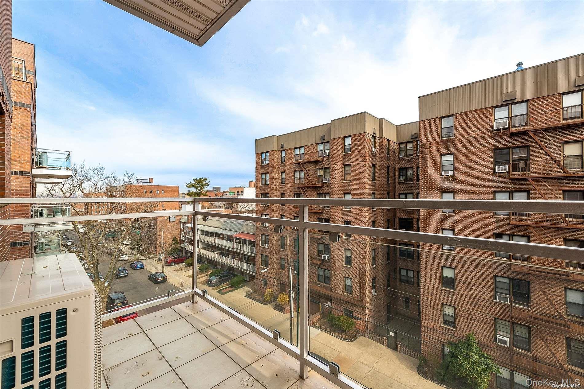 #19 photo, 94-11 65th Road, কুইন্‌স Rego Park , NY 11374