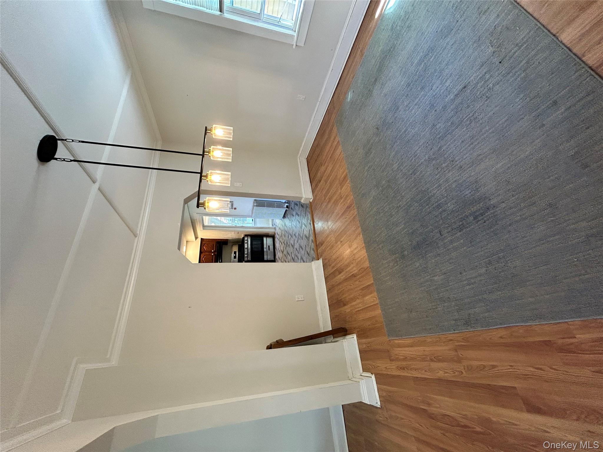 #10 photo, 24 Arnold Avenue, সাফোক কাউন্টি West Babylon , NY 11704