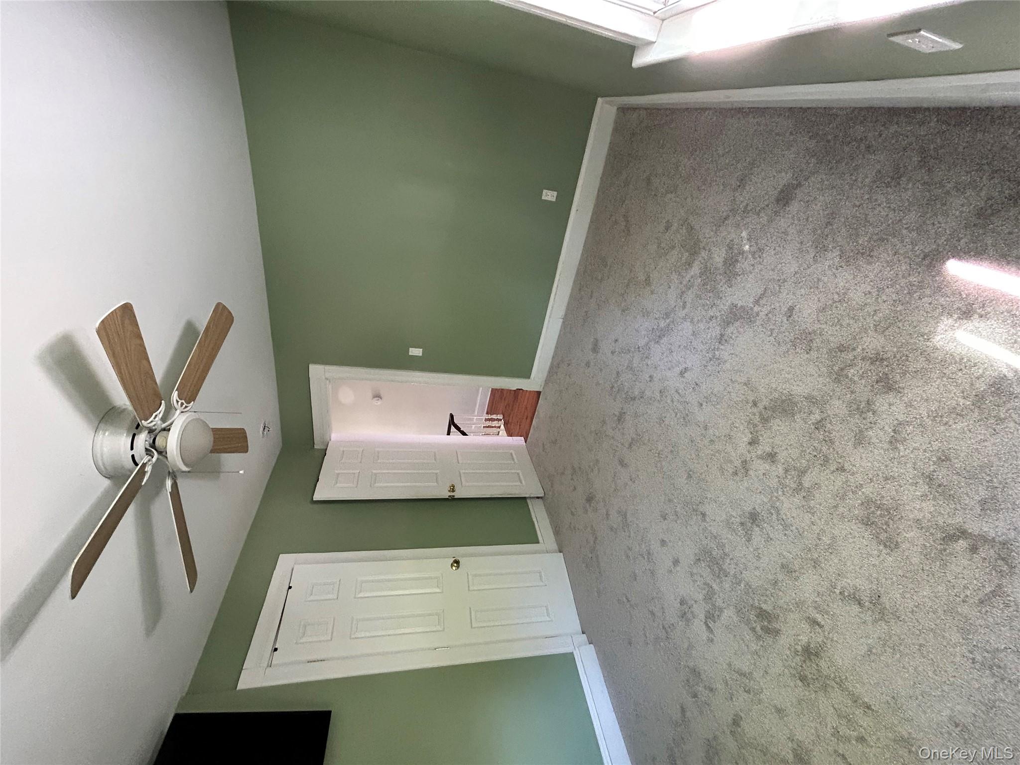 #15 photo, 24 Arnold Avenue, সাফোক কাউন্টি West Babylon , NY 11704