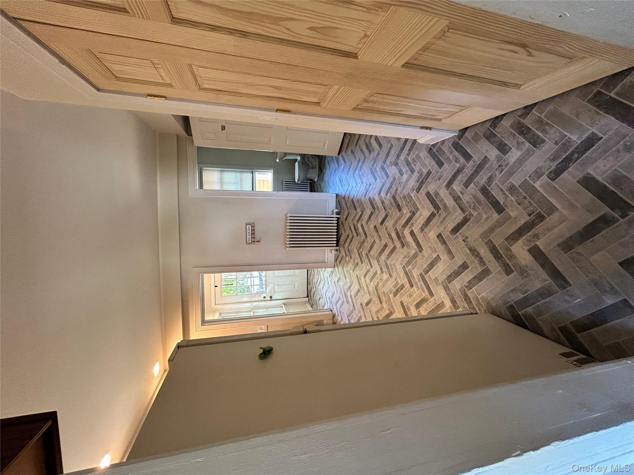 #4 photo, 24 Arnold Avenue, সাফোক কাউন্টি West Babylon , NY 11704