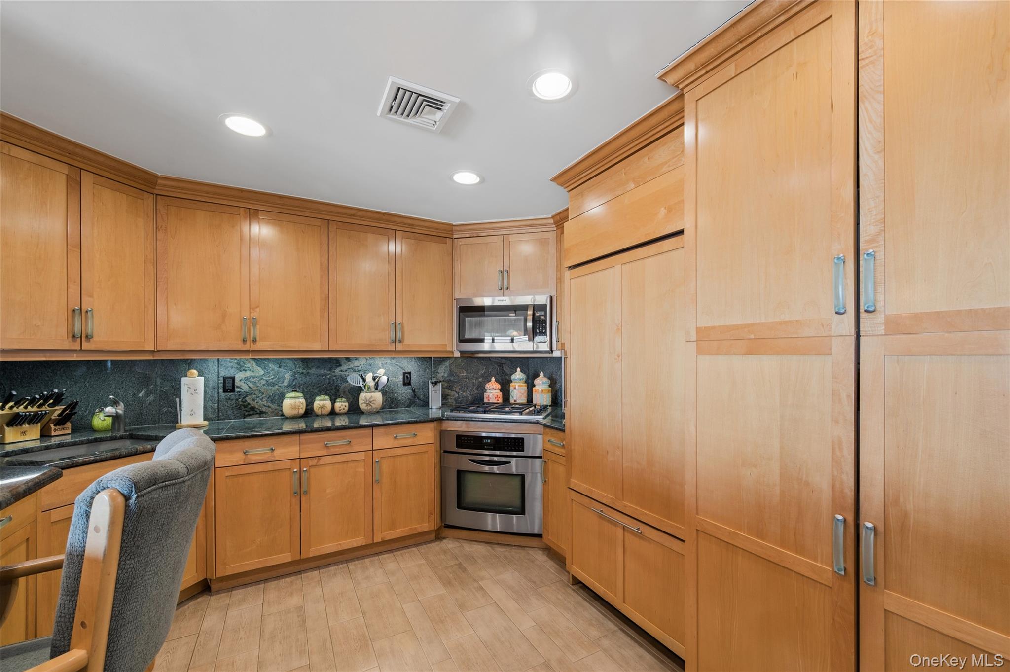 #10 photo, 615A Oceanfront, नासाउ काउंटी Long Beach , NY 11561