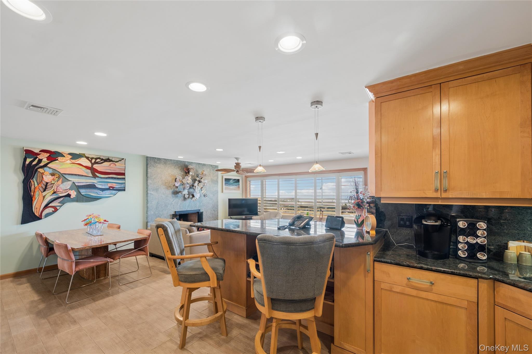 #12 photo, 615A Oceanfront, नासाउ काउंटी Long Beach , NY 11561