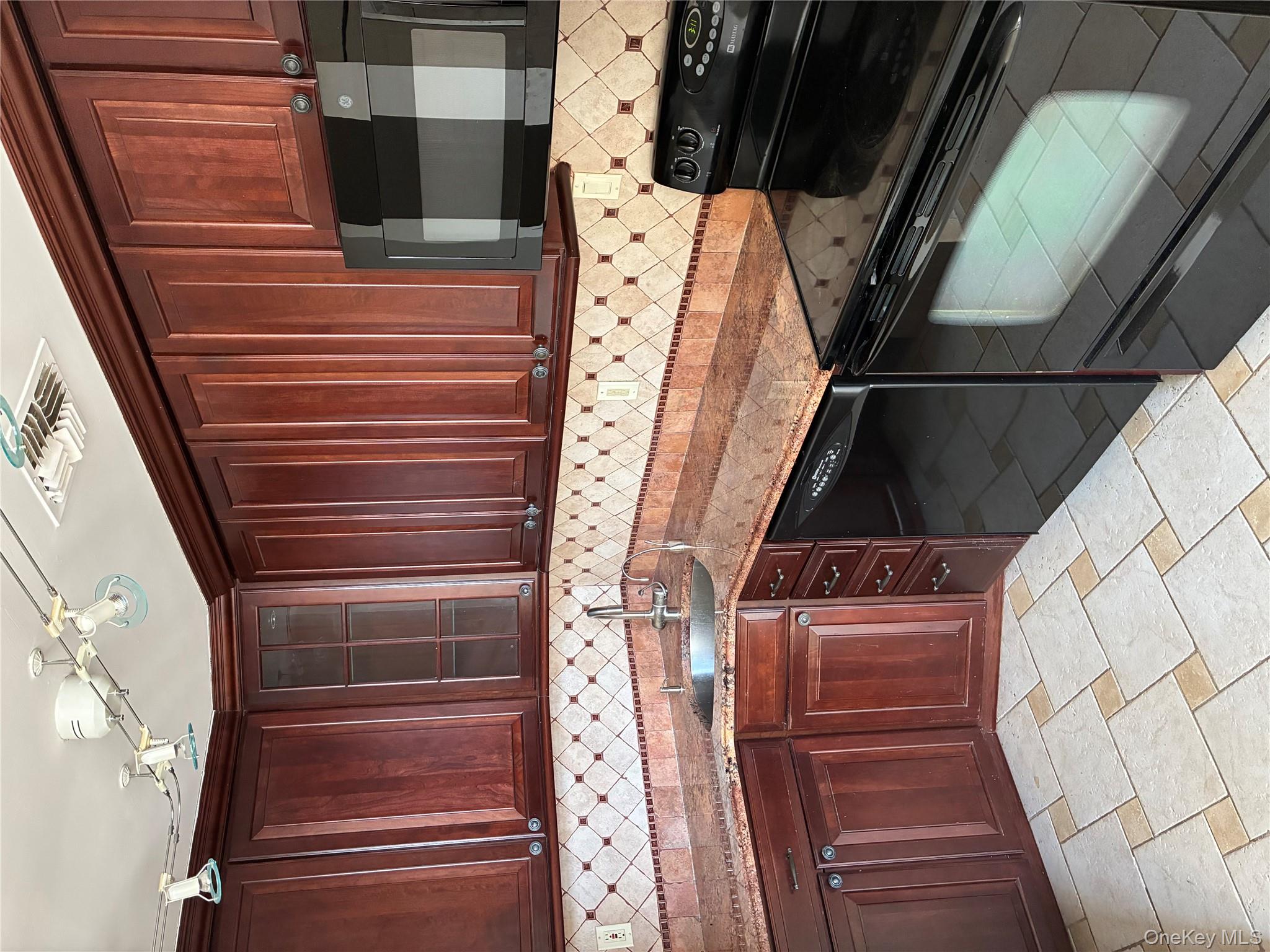 #10 photo, 185 W Park Avenue, מחוז נסאו Long Beach , NY 11561