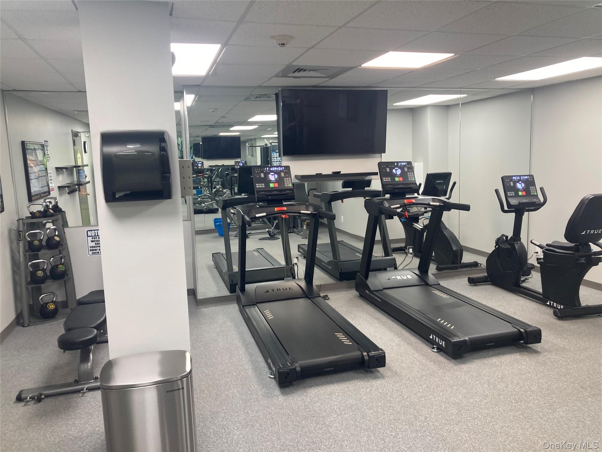 #17 photo, 185 W Park Avenue, מחוז נסאו Long Beach , NY 11561