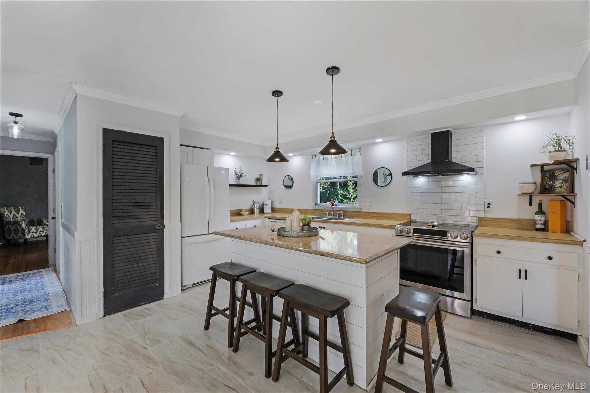 #11 photo, 48 Nidzyn Avenue, সাফোক কাউন্টি Remsenburg , NY 11960