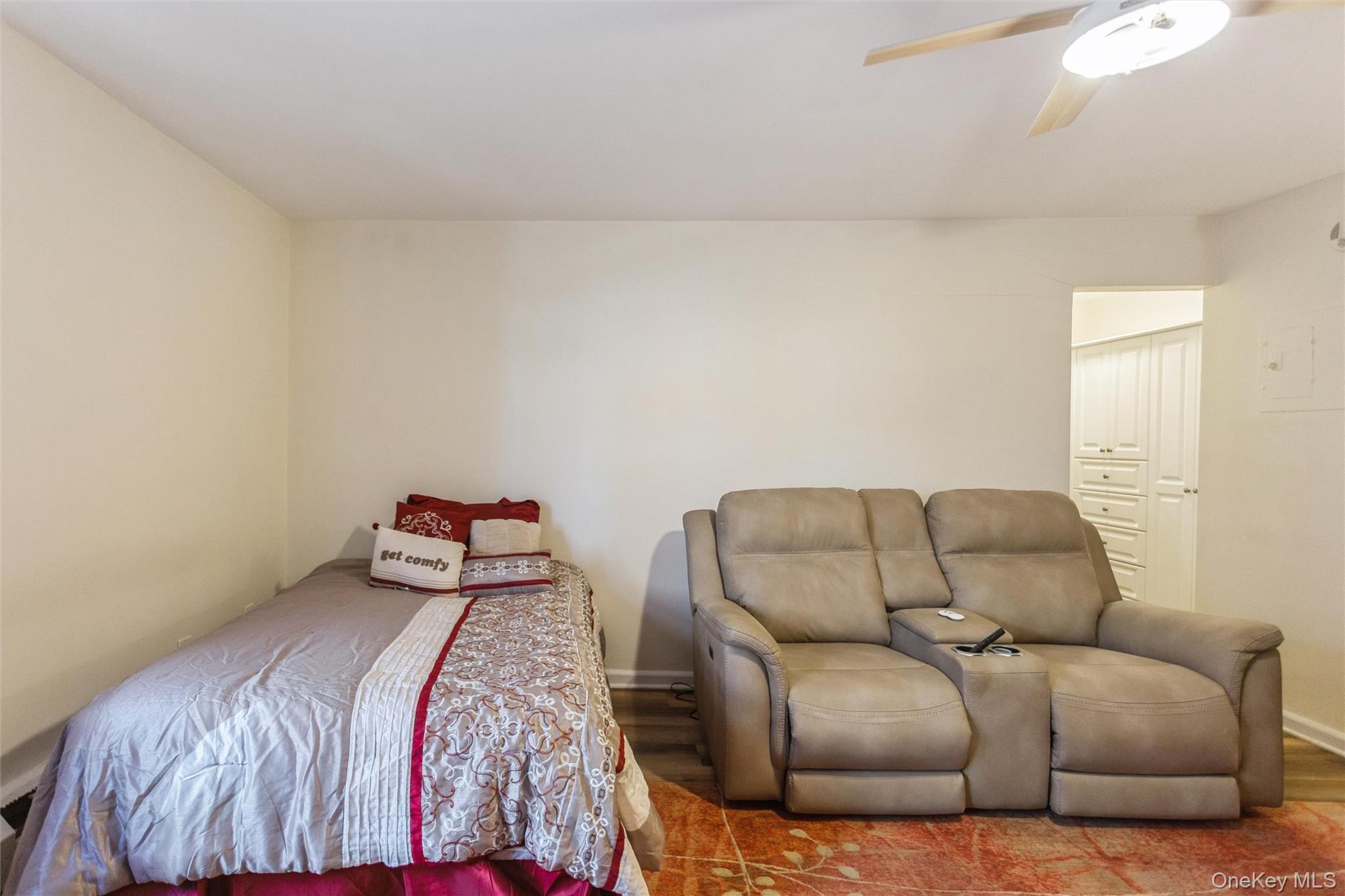 #12 photo, 370 W. Broadway, 롱 아일랜드 Long Beach , NY 11561