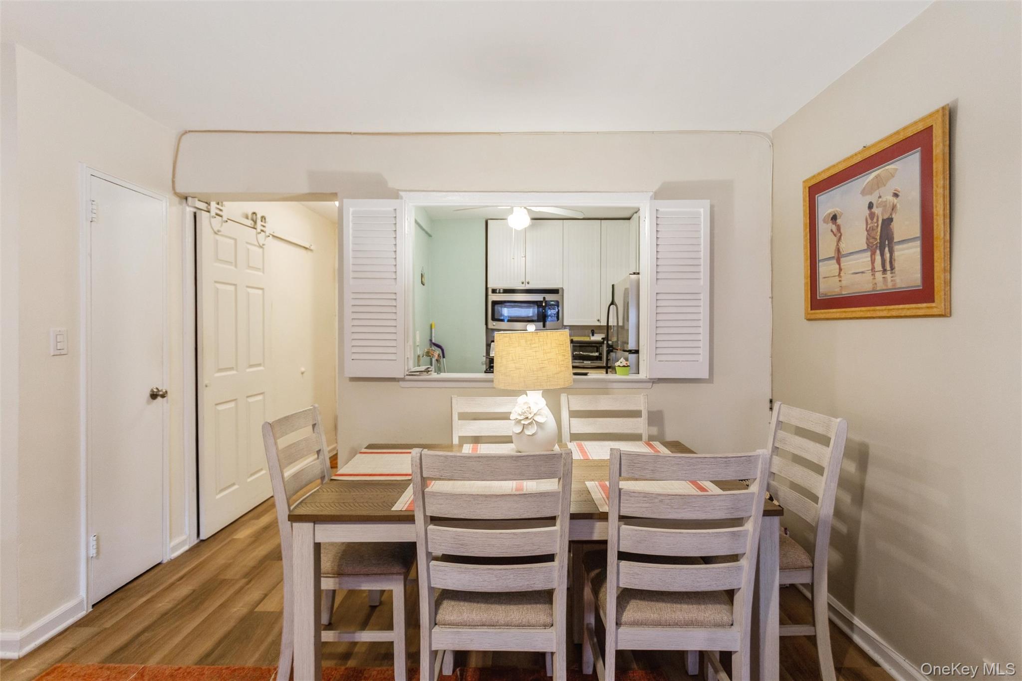 #8 photo, 370 W. Broadway, 롱 아일랜드 Long Beach , NY 11561