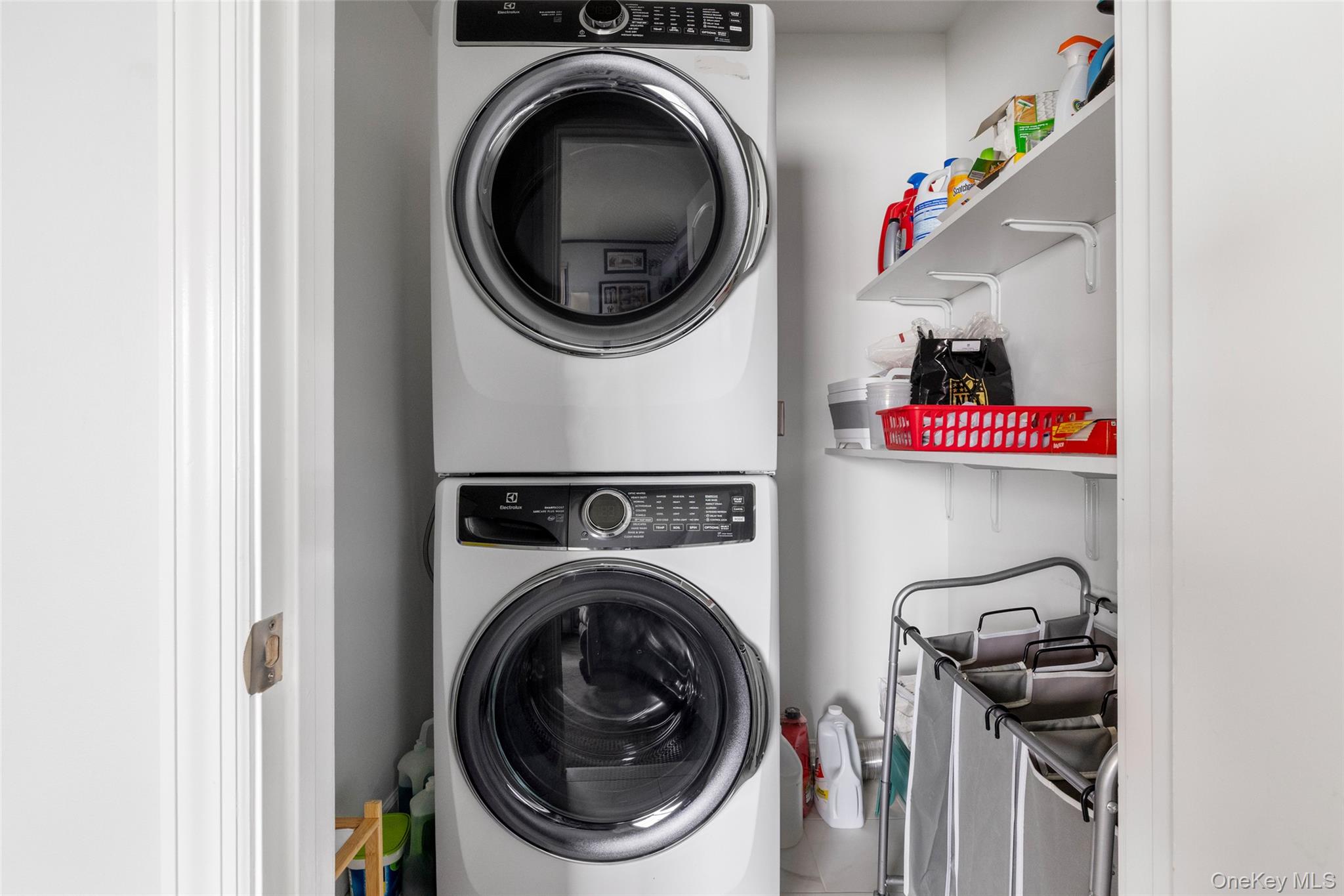 #7 photo, 111 Morris Drive, নাসাউ কাউন্টি East Meadow , NY 11554