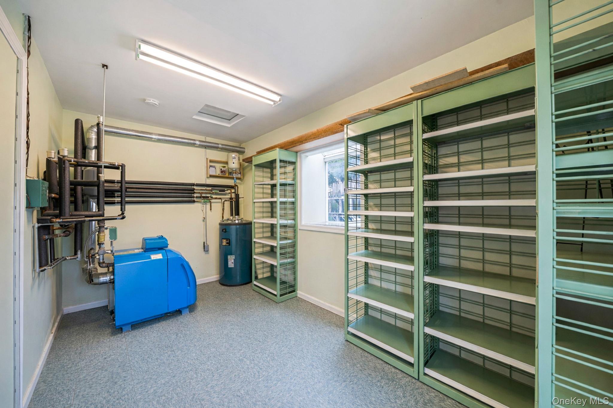 #14 photo, 90 Haven Lane, নাসাউ কাউন্টি Levittown , NY 11756