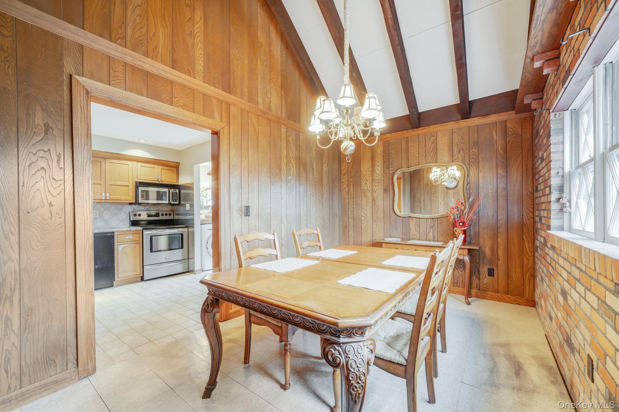 #3 photo, 90 Haven Lane, নাসাউ কাউন্টি Levittown , NY 11756