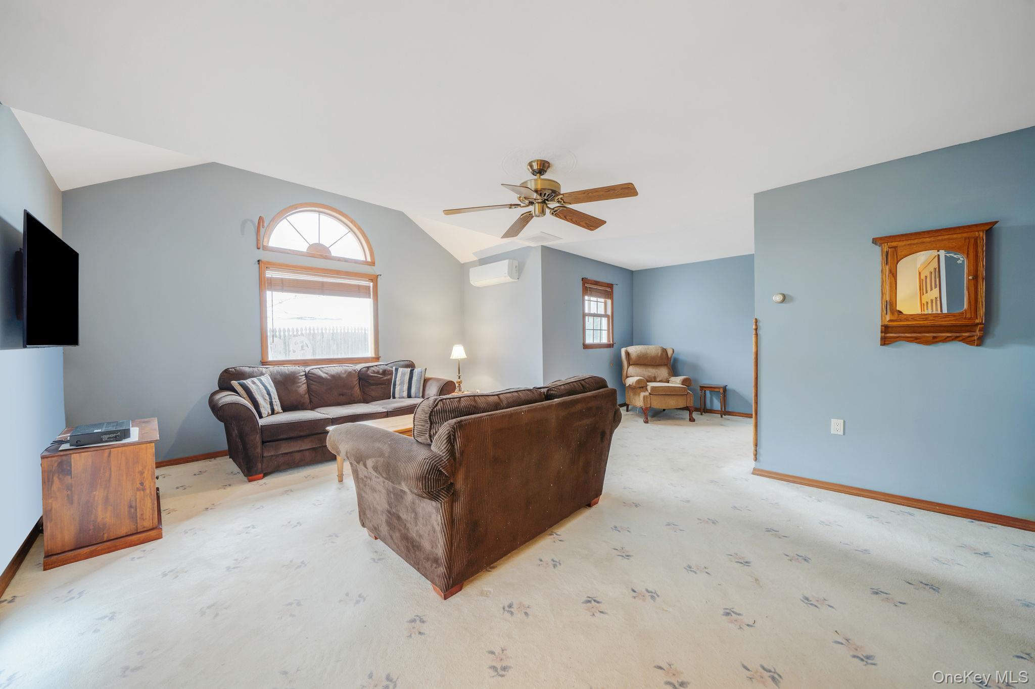 #5 photo, 90 Haven Lane, নাসাউ কাউন্টি Levittown , NY 11756