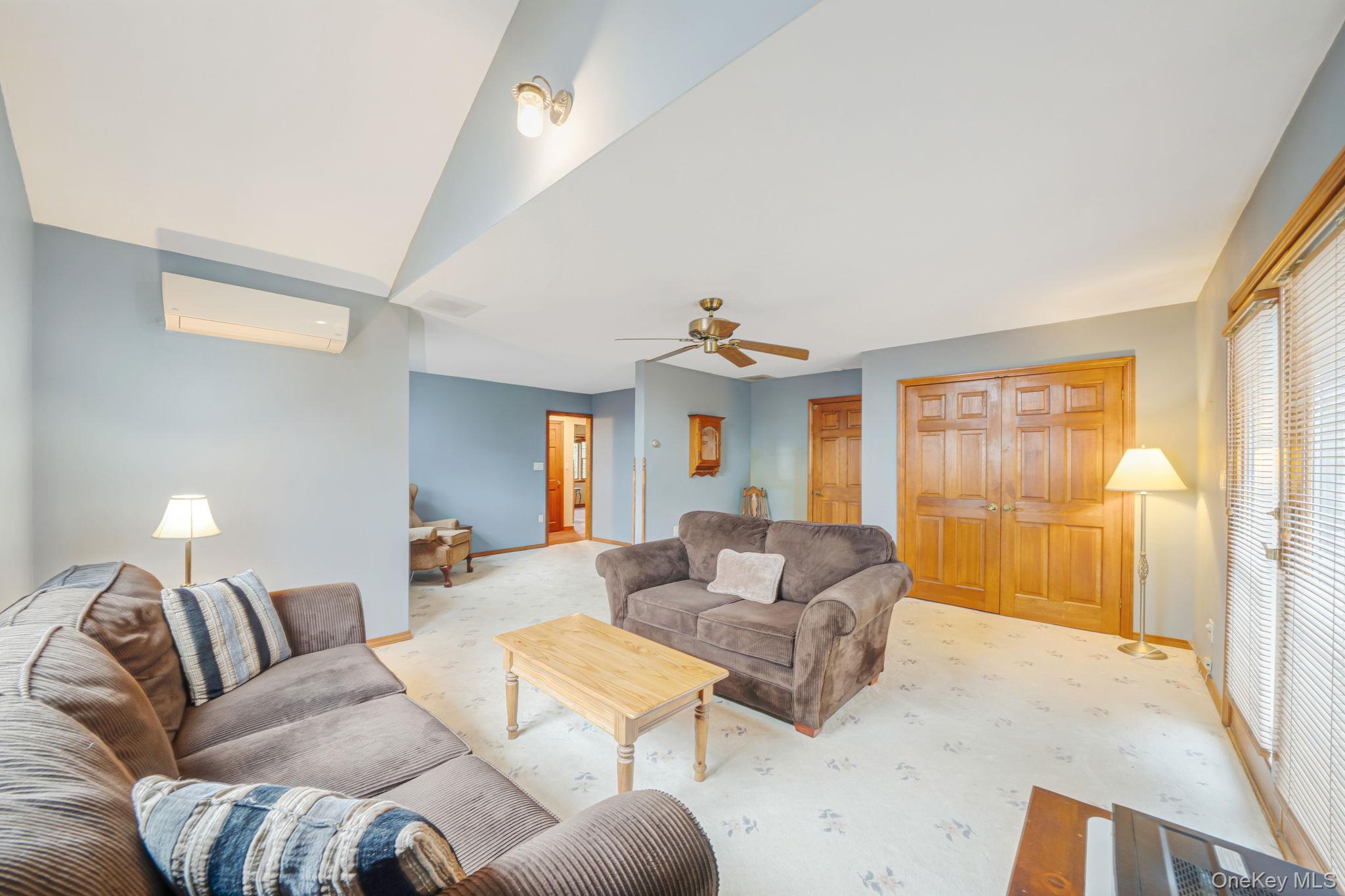 #6 photo, 90 Haven Lane, নাসাউ কাউন্টি Levittown , NY 11756