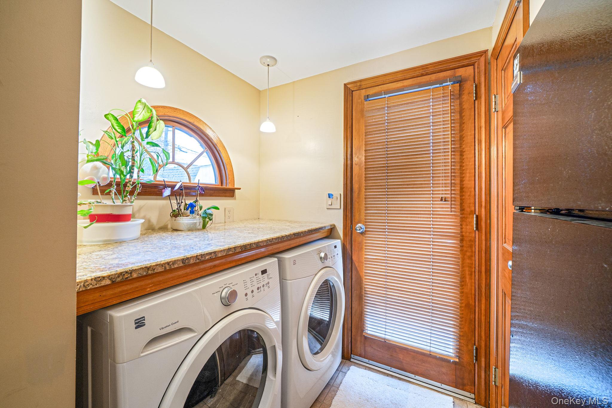 #9 photo, 90 Haven Lane, নাসাউ কাউন্টি Levittown , NY 11756