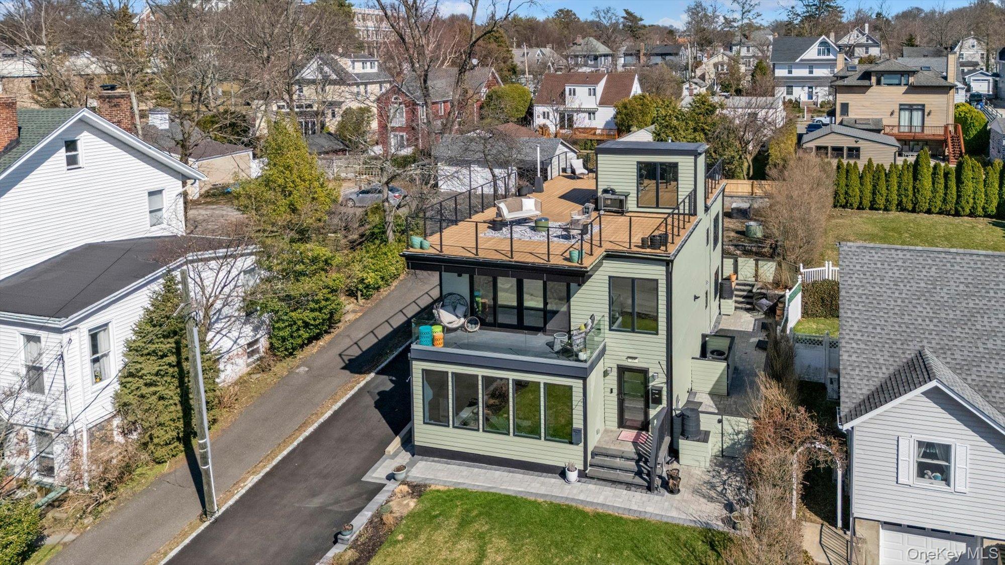 #2 photo, 37 Carlton Avenue, নাসাউ কাউন্টি Port Washington , NY 11050