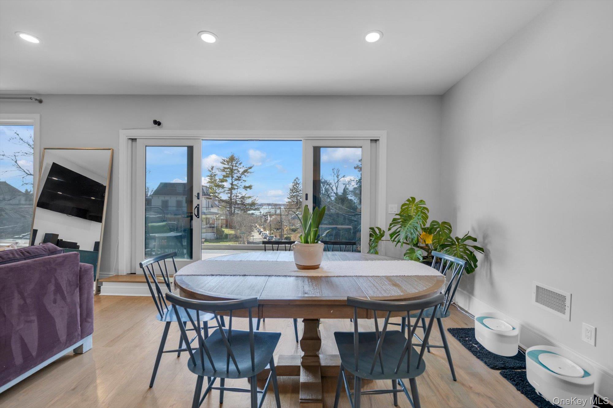 #6 photo, 37 Carlton Avenue, নাসাউ কাউন্টি Port Washington , NY 11050