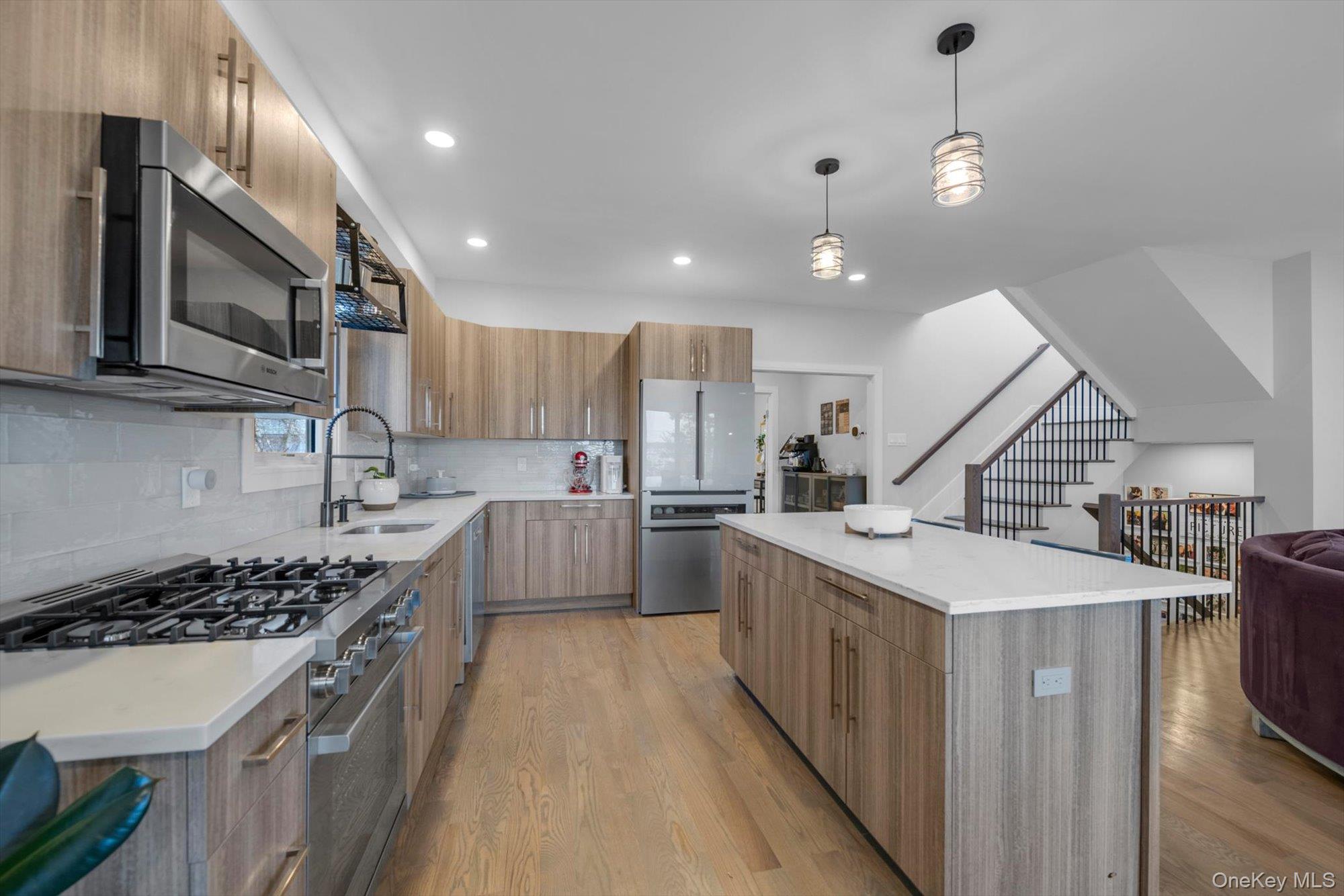 #9 photo, 37 Carlton Avenue, নাসাউ কাউন্টি Port Washington , NY 11050