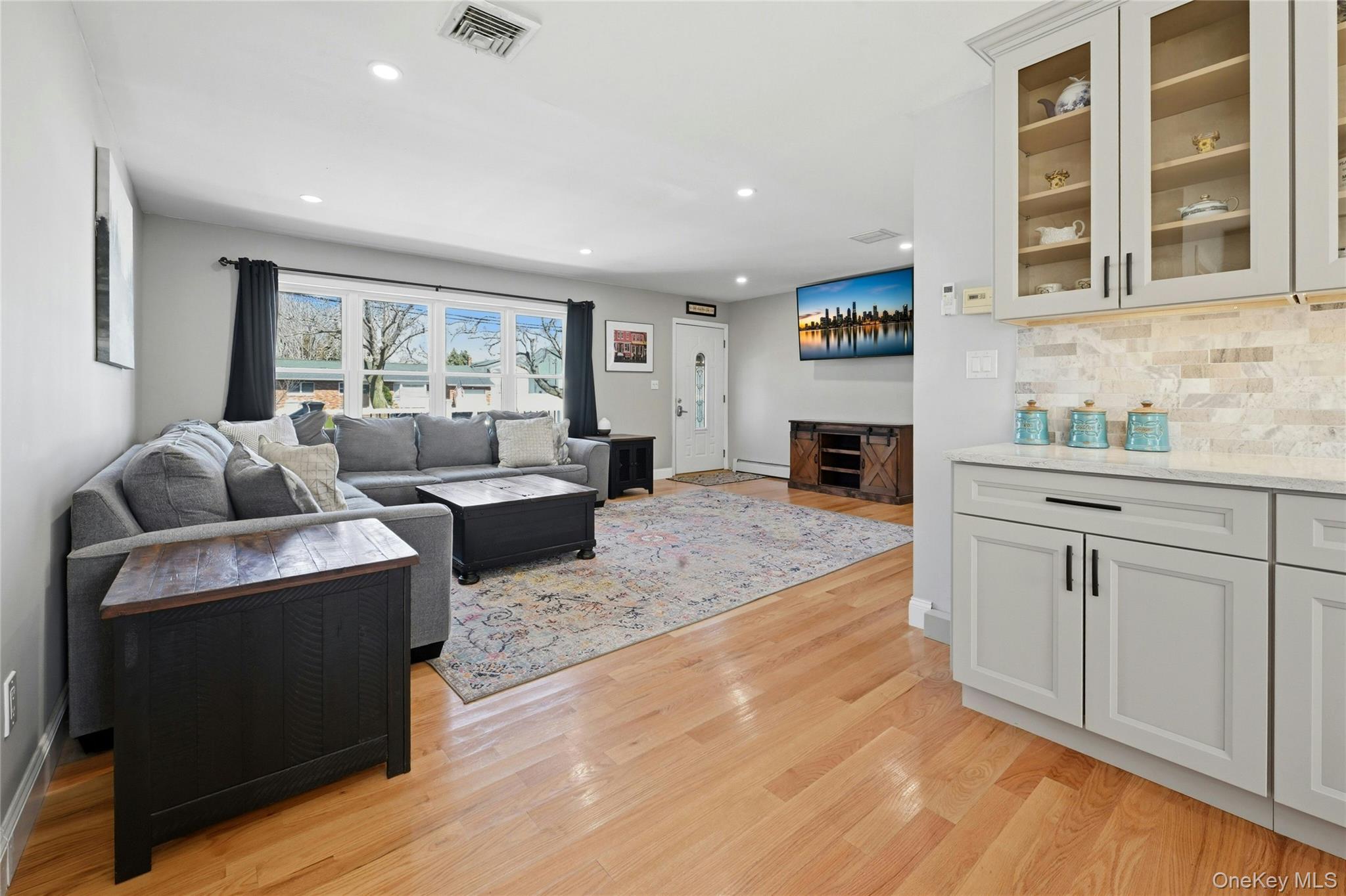 #12 photo, 26 Patrician Street, সাফোক কাউন্টি Holbrook , NY 11741