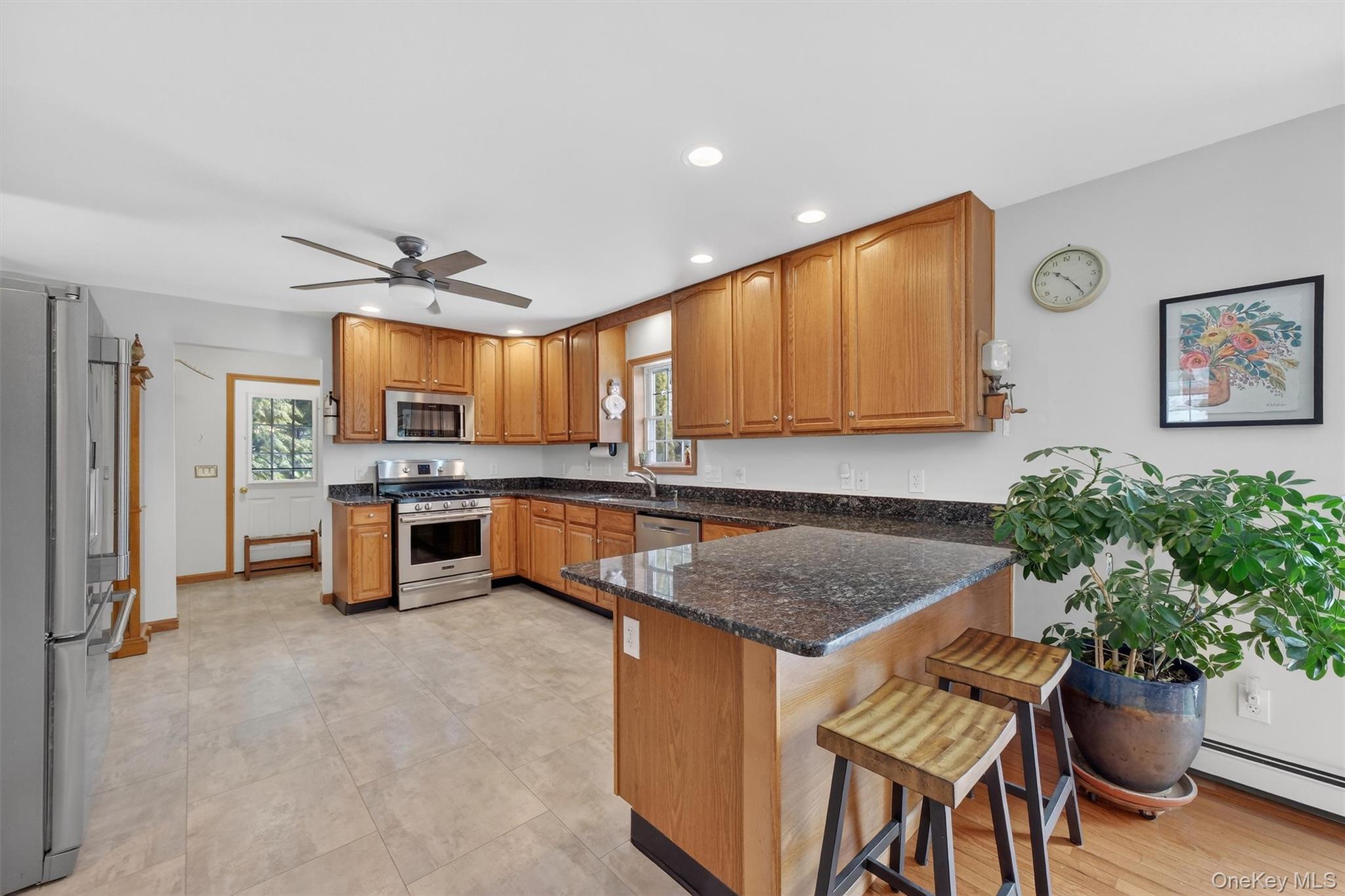 #11 photo, 16 Carol Anns Way, Saugerties , NY 12477