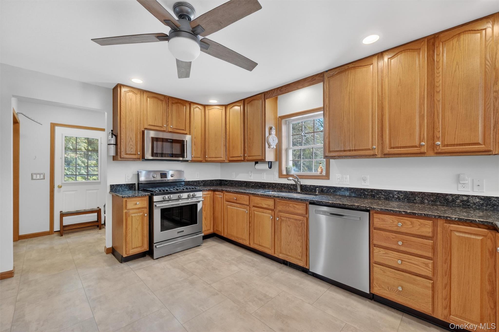 #12 photo, 16 Carol Anns Way, Saugerties , NY 12477