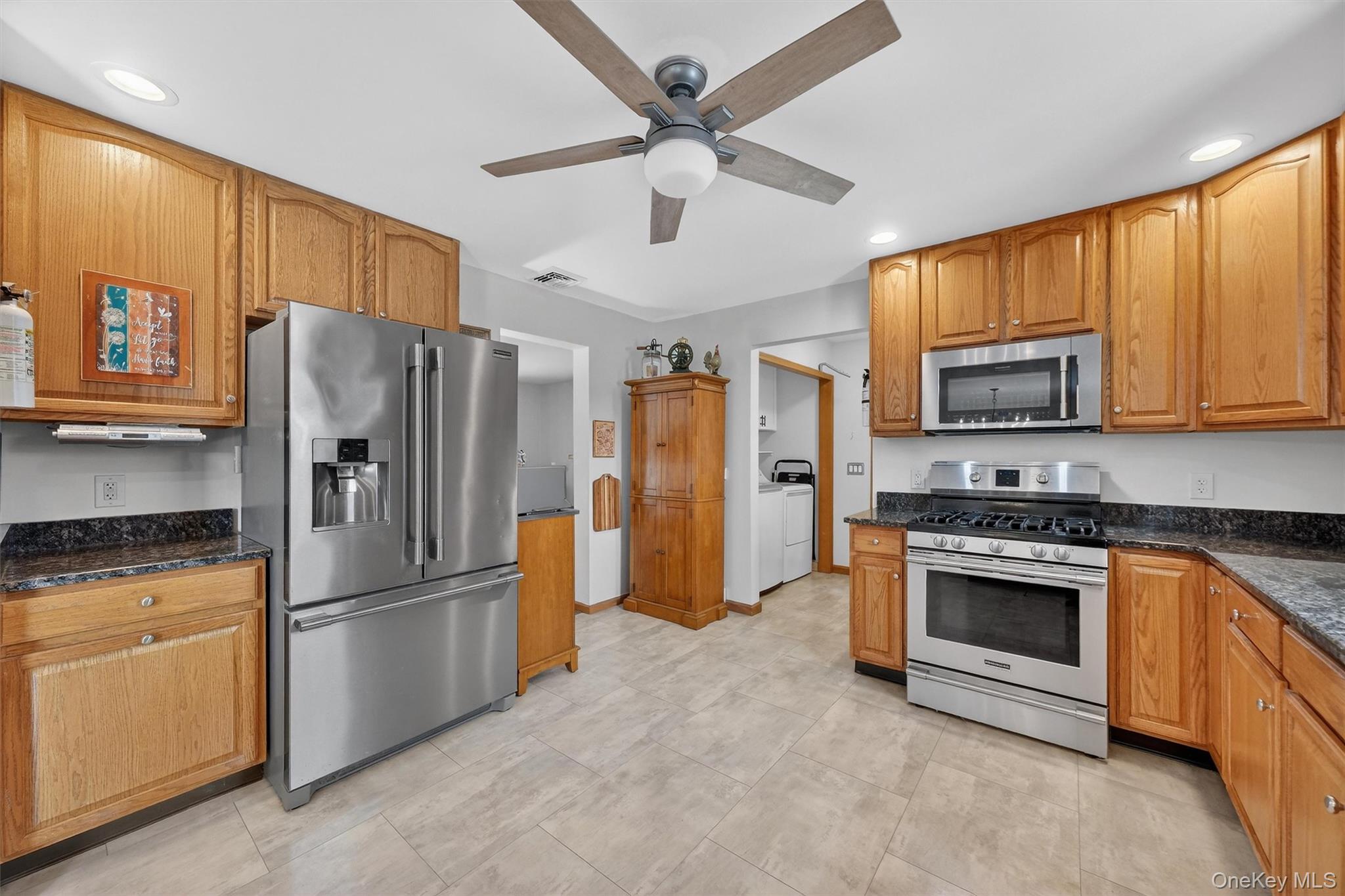 #14 photo, 16 Carol Anns Way, Saugerties , NY 12477