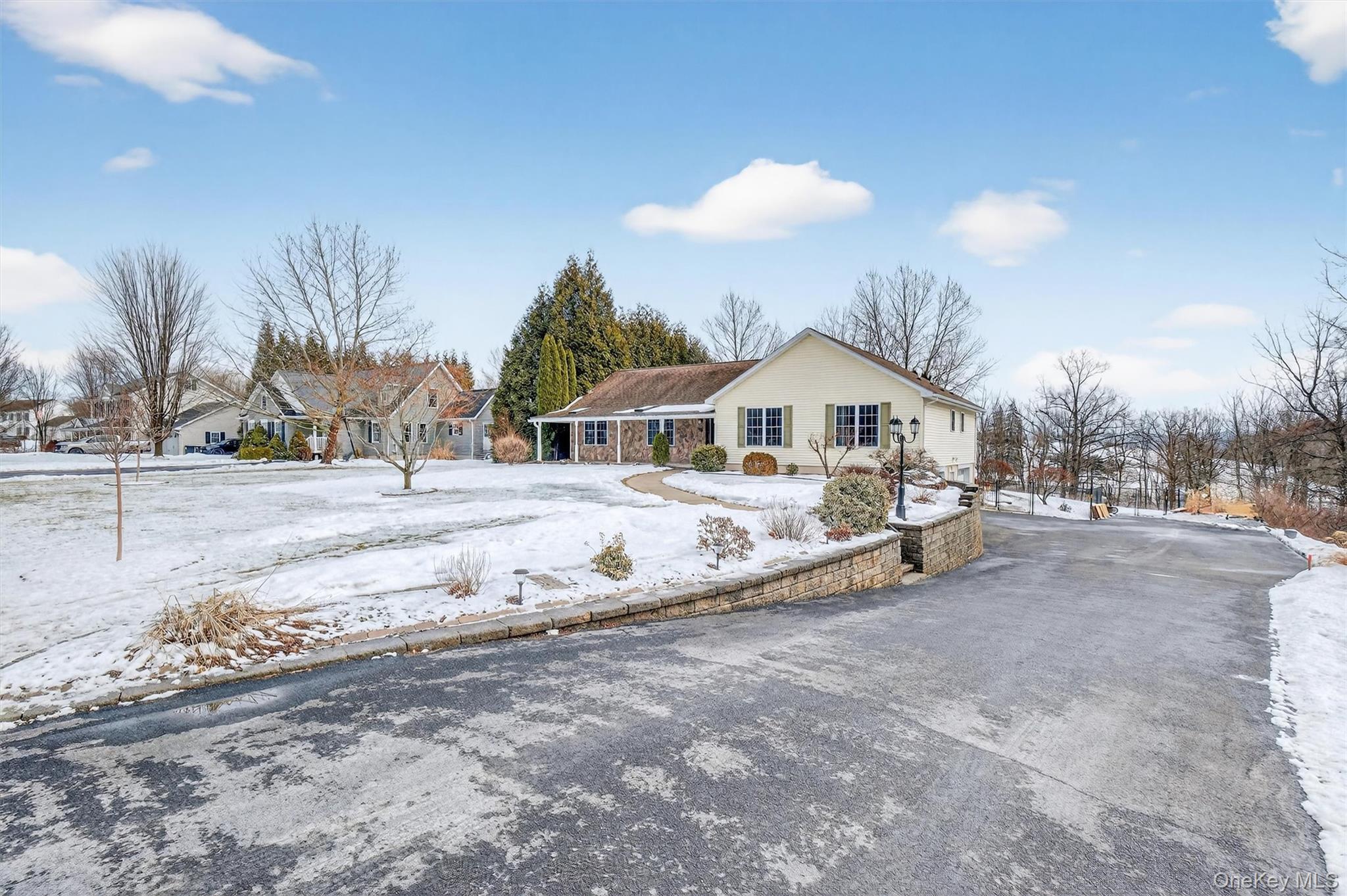 #2 photo, 16 Carol Anns Way, Saugerties , NY 12477