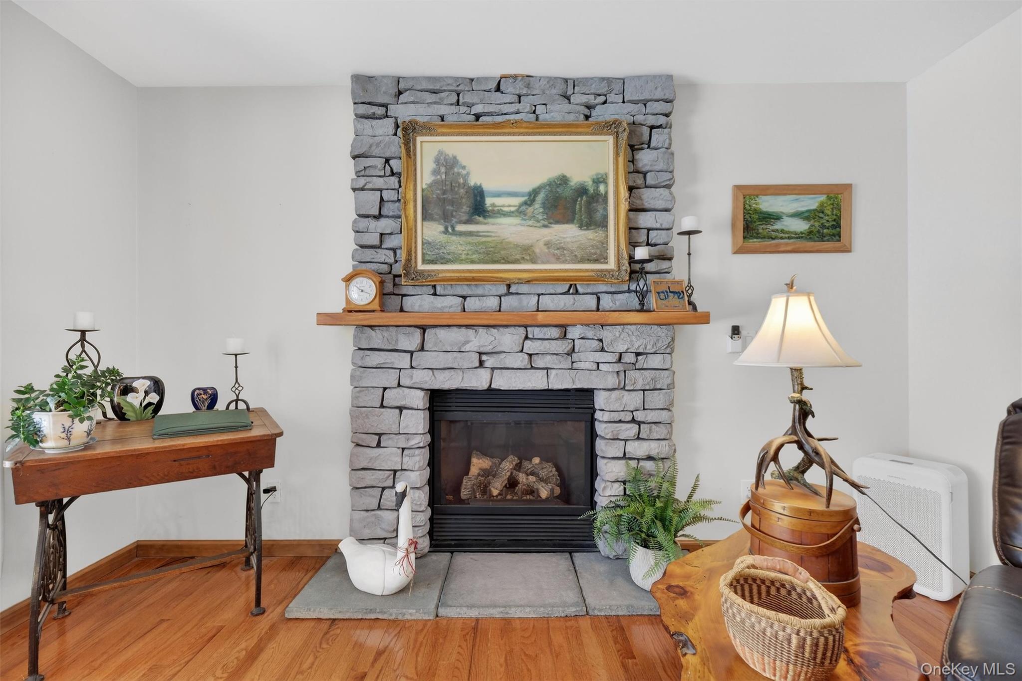 #8 photo, 16 Carol Anns Way, Saugerties , NY 12477