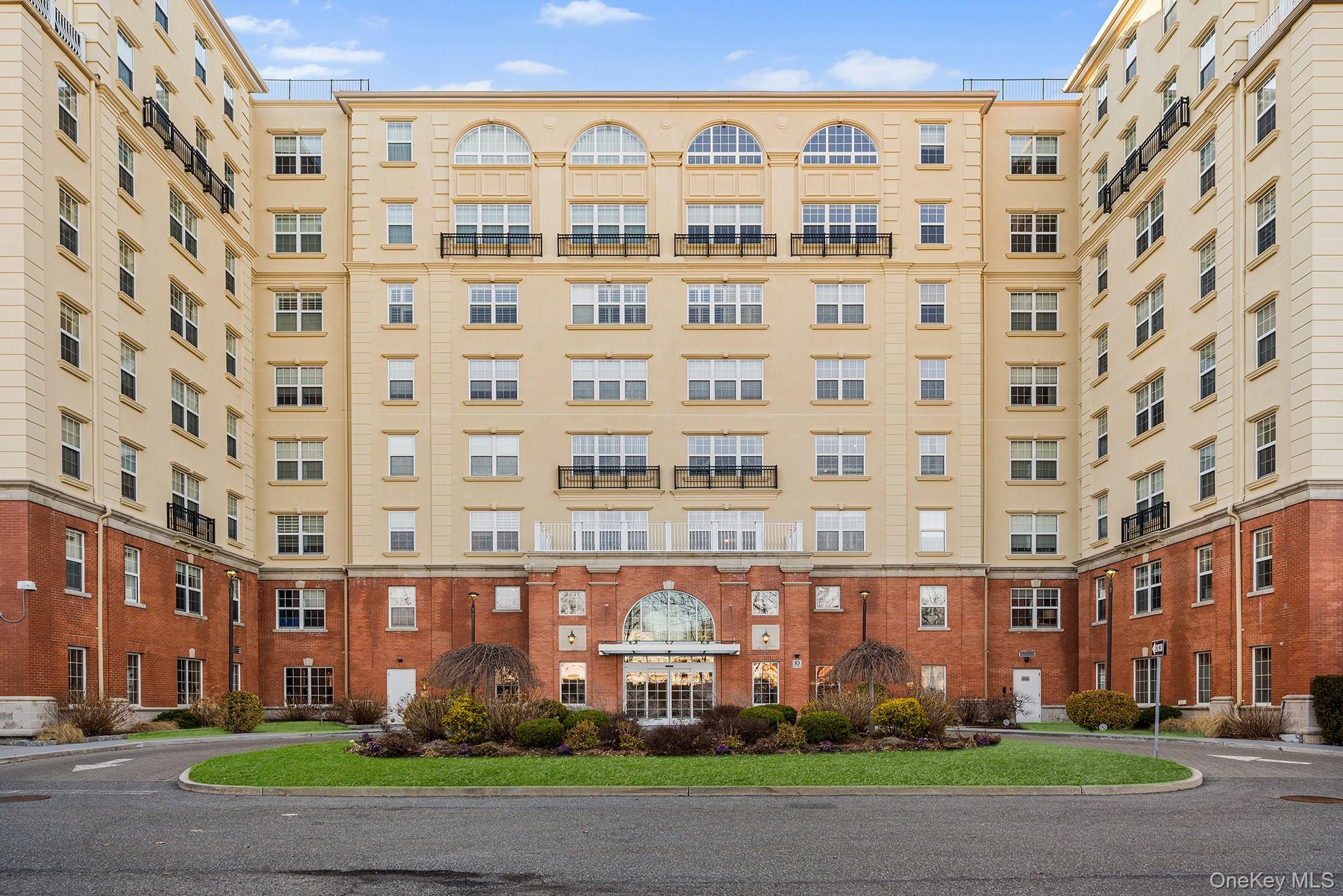 #1 photo, 10 Byron Place, Larchmont , NY 10538