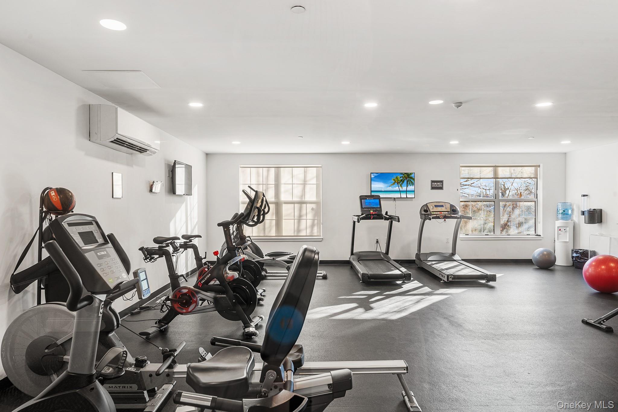 #13 photo, 10 Byron Place, Larchmont , NY 10538