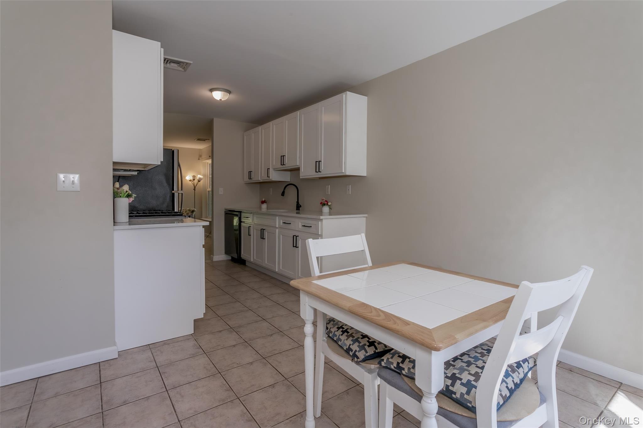 #6 photo, 423 Kings Highway, Warwick , NY 10990