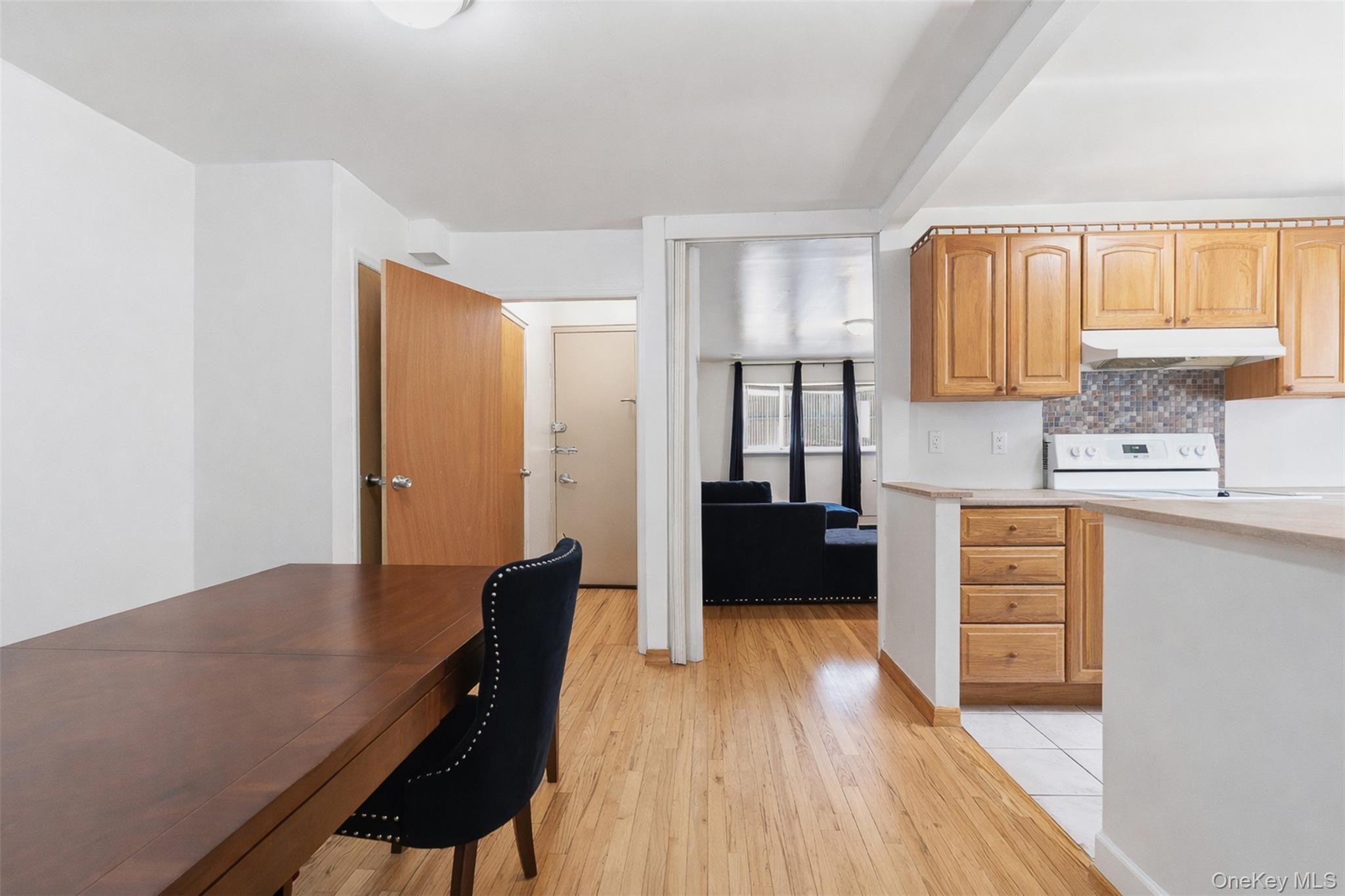 #3 photo, 1677 Unionport Road, ব্রঙ্কস Bronx , NY 10462