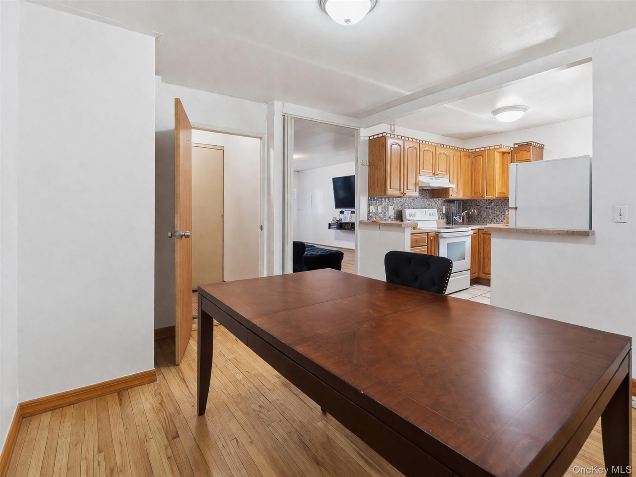#4 photo, 1677 Unionport Road, ব্রঙ্কস Bronx , NY 10462