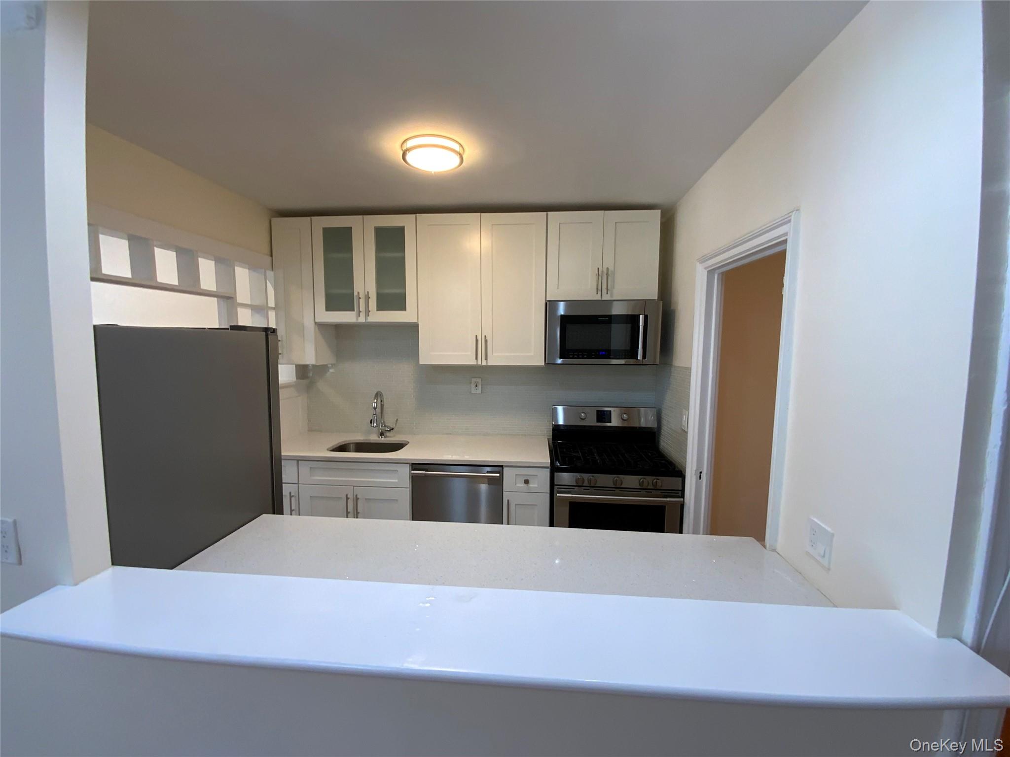 #5 photo, 1 S Broadway, White Plains , NY 10601