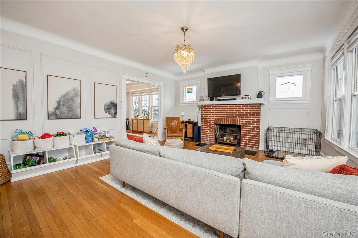 #19 photo, 36 Grand Avenue, Scarsdale , NY 10583