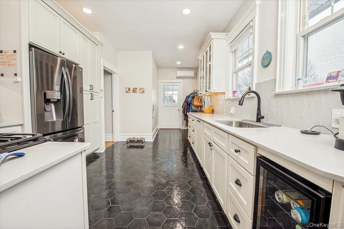 #6 photo, 36 Grand Avenue, Scarsdale , NY 10583