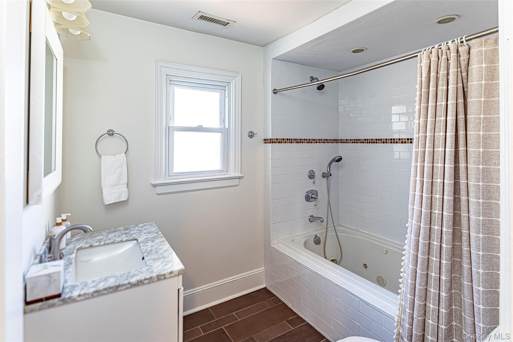 #14 photo, 459 Bronxville Road, ব্রঙ্কস Bronxville , NY 10708