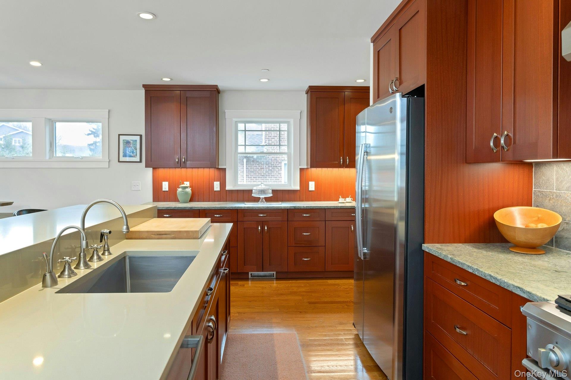 #9 photo, 25 Hudson Avenue, Irvington , NY 10533