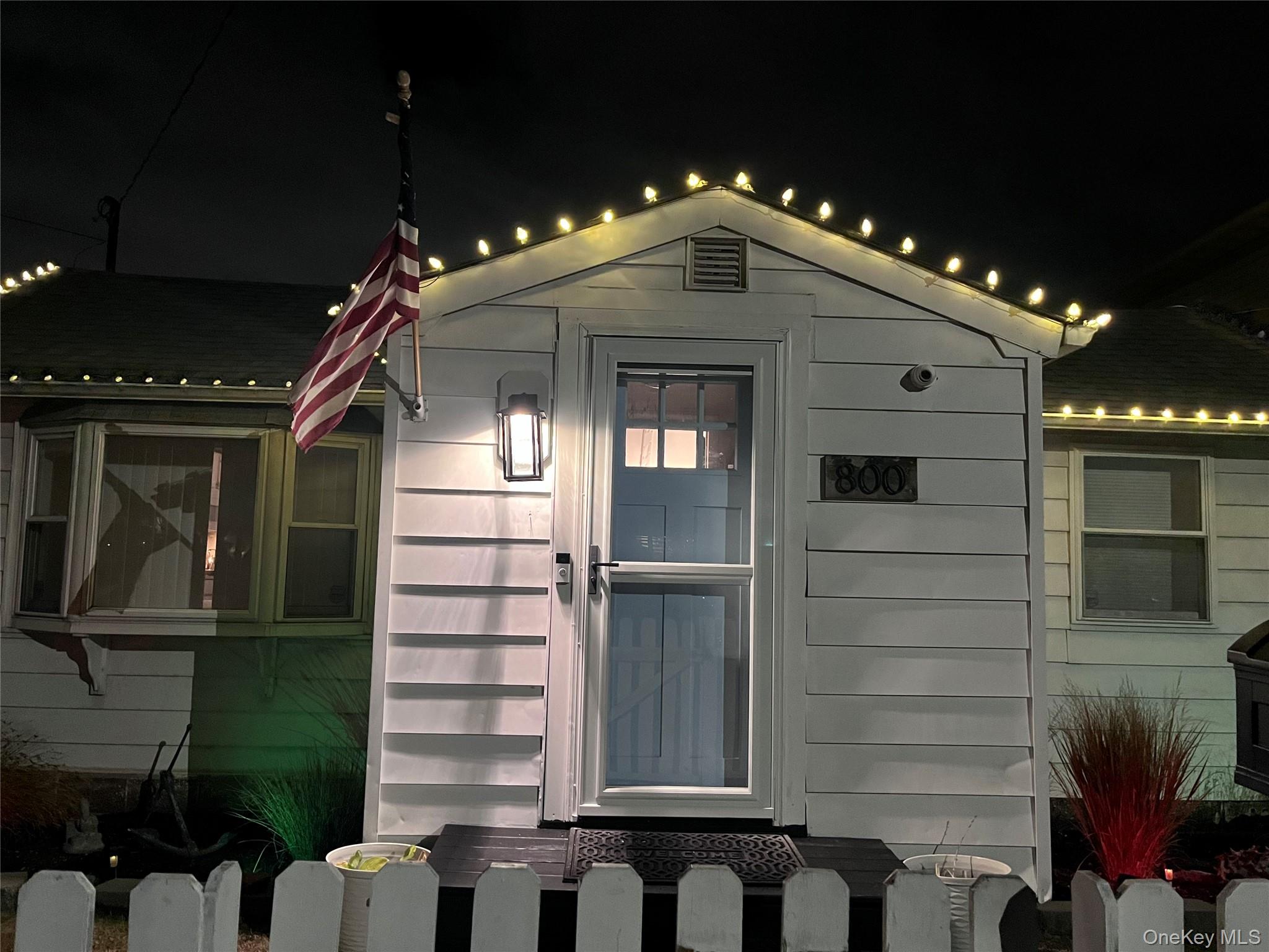 #1 photo, 800 S 6th Street, সাফোক কাউন্টি Lindenhurst , NY 11757