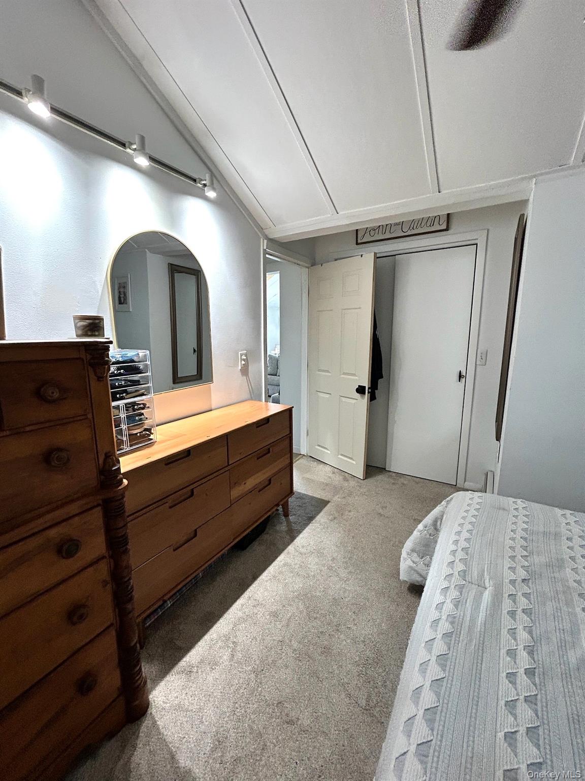 #17 photo, 800 S 6th Street, সাফোক কাউন্টি Lindenhurst , NY 11757