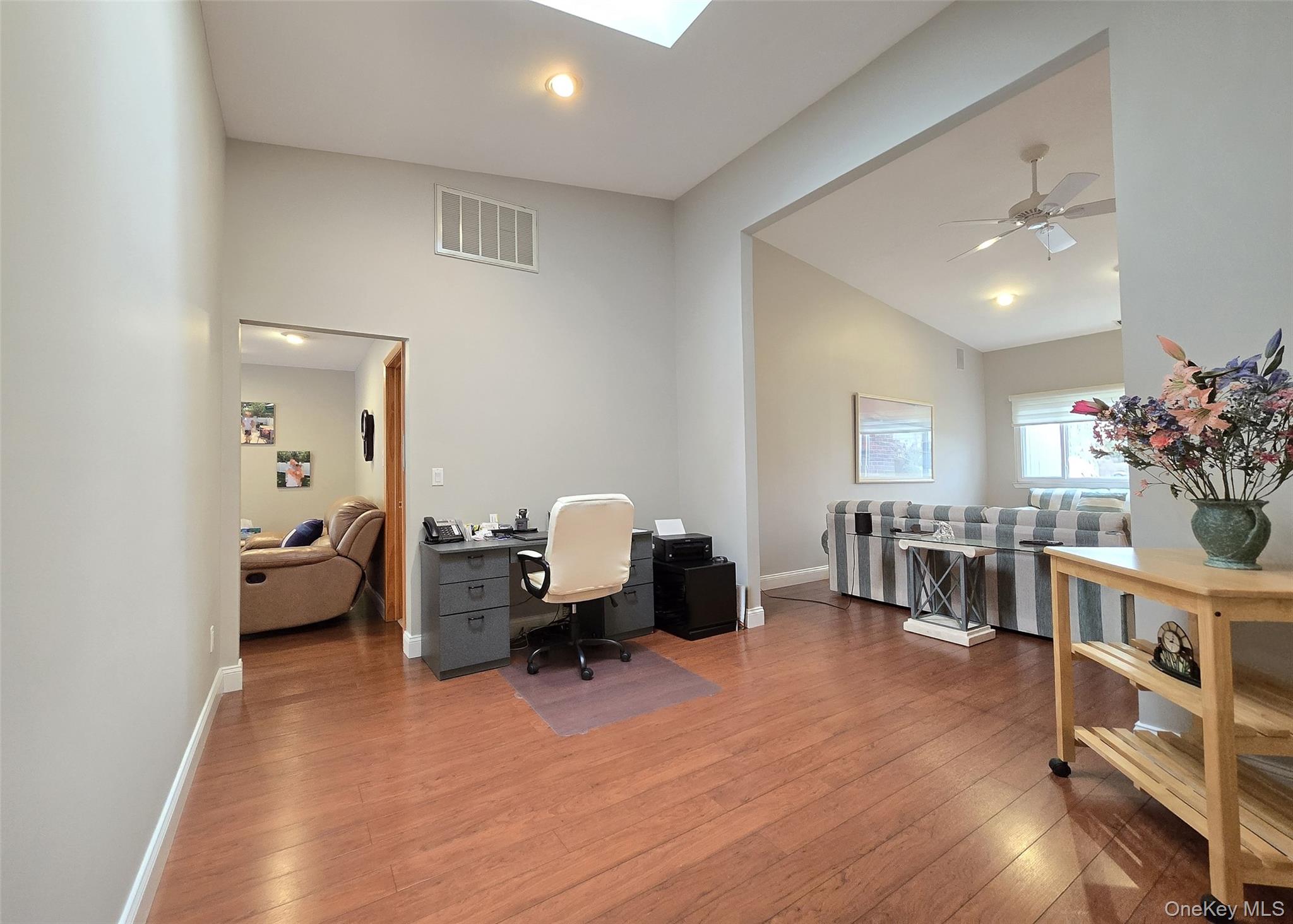 #11 photo, 771 Waverly Avenue, সাফোক কাউন্টি Holtsville , NY 11742