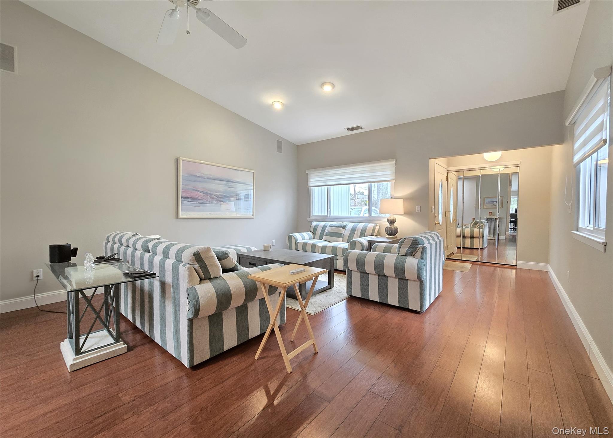 #6 photo, 771 Waverly Avenue, সাফোক কাউন্টি Holtsville , NY 11742