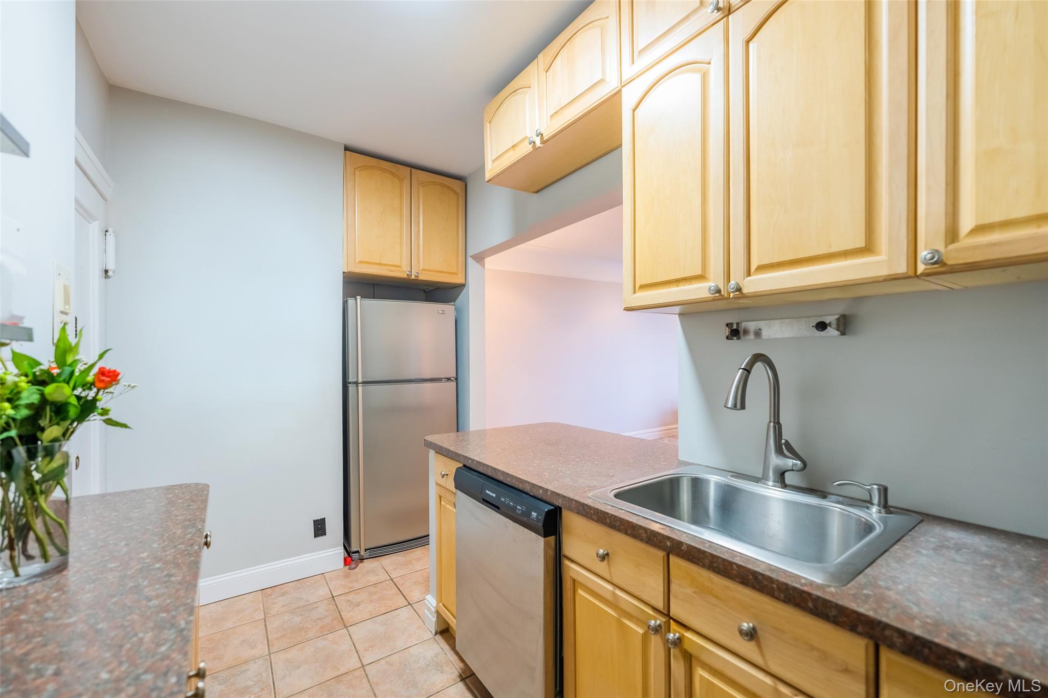 #10 photo, 4 Maple Drive, Great Neck , NY 11021