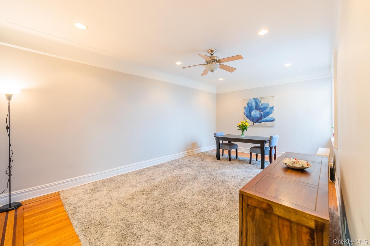 #12 photo, 4 Maple Drive, Great Neck , NY 11021