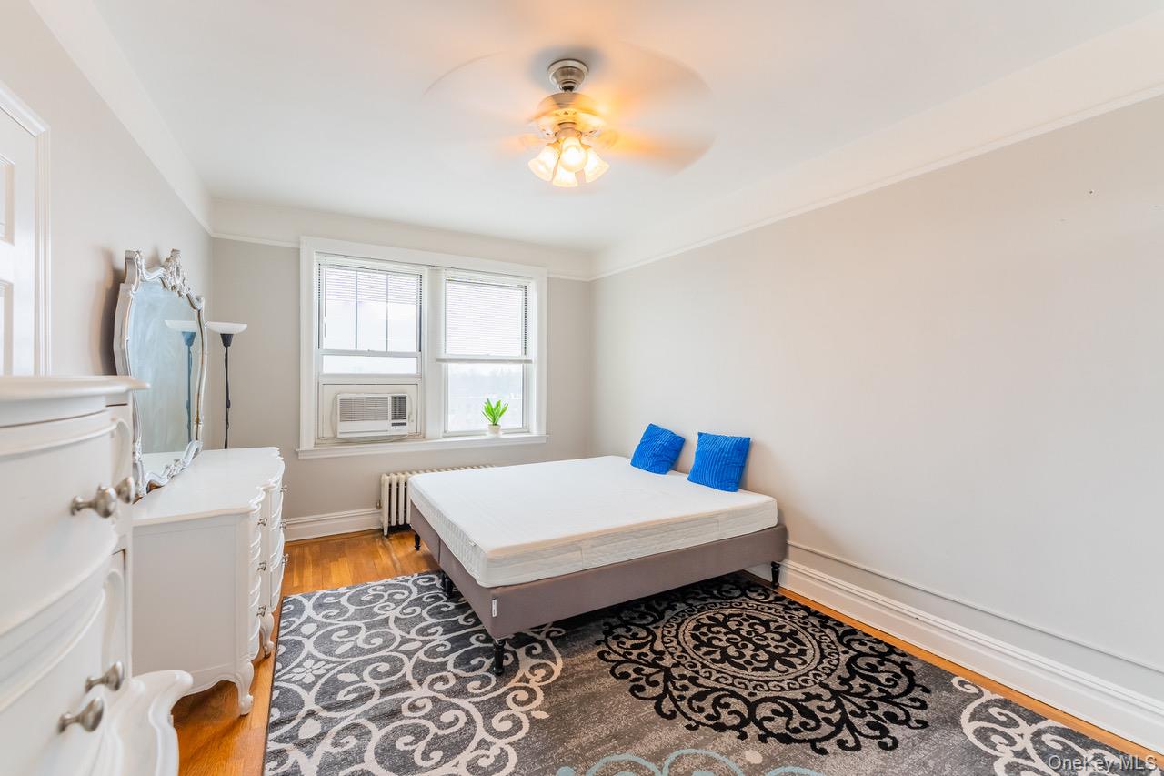 #16 photo, 4 Maple Drive, Great Neck , NY 11021