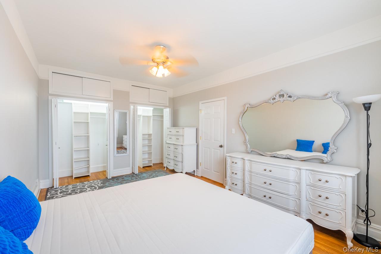 #18 photo, 4 Maple Drive, Great Neck , NY 11021