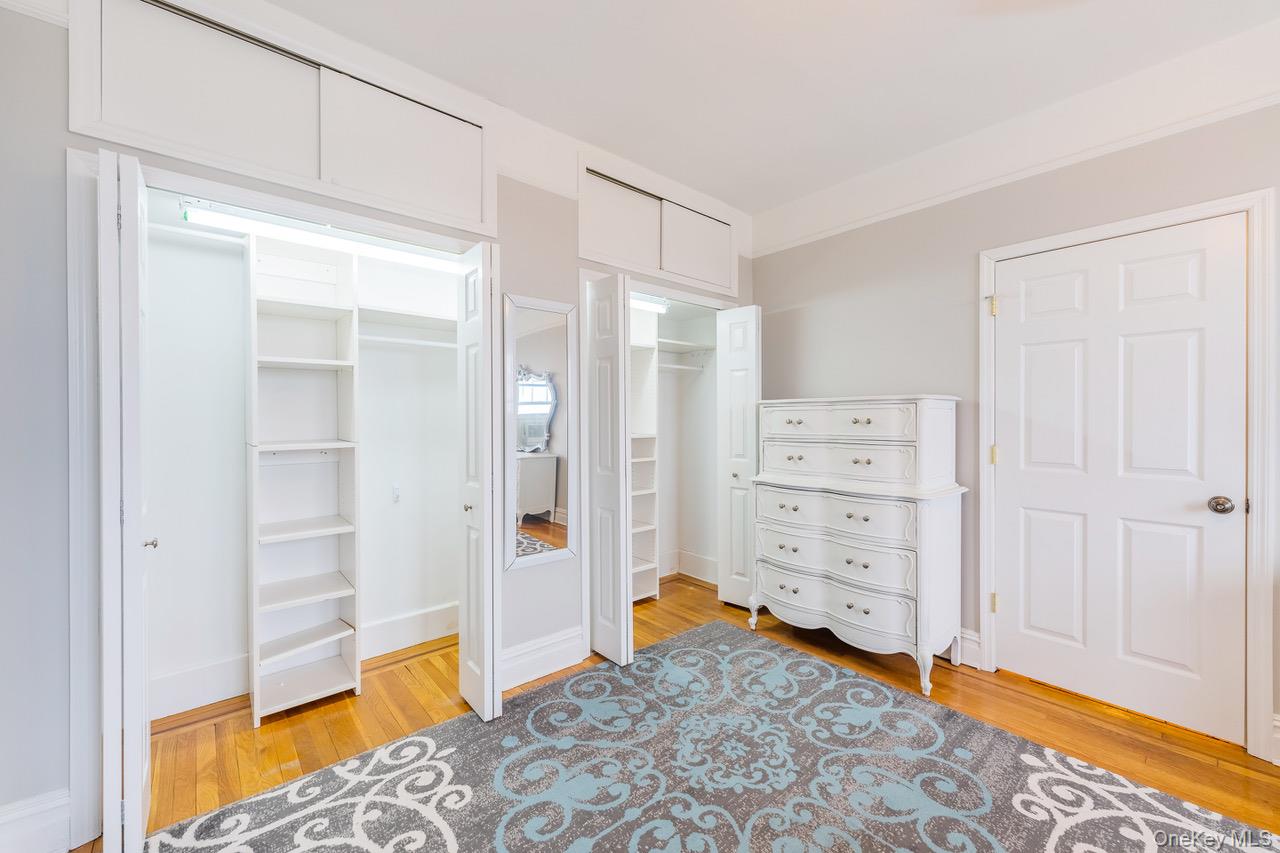 #19 photo, 4 Maple Drive, Great Neck , NY 11021