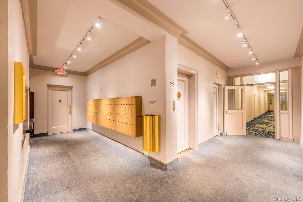 #6 photo, 4 Maple Drive, Great Neck , NY 11021