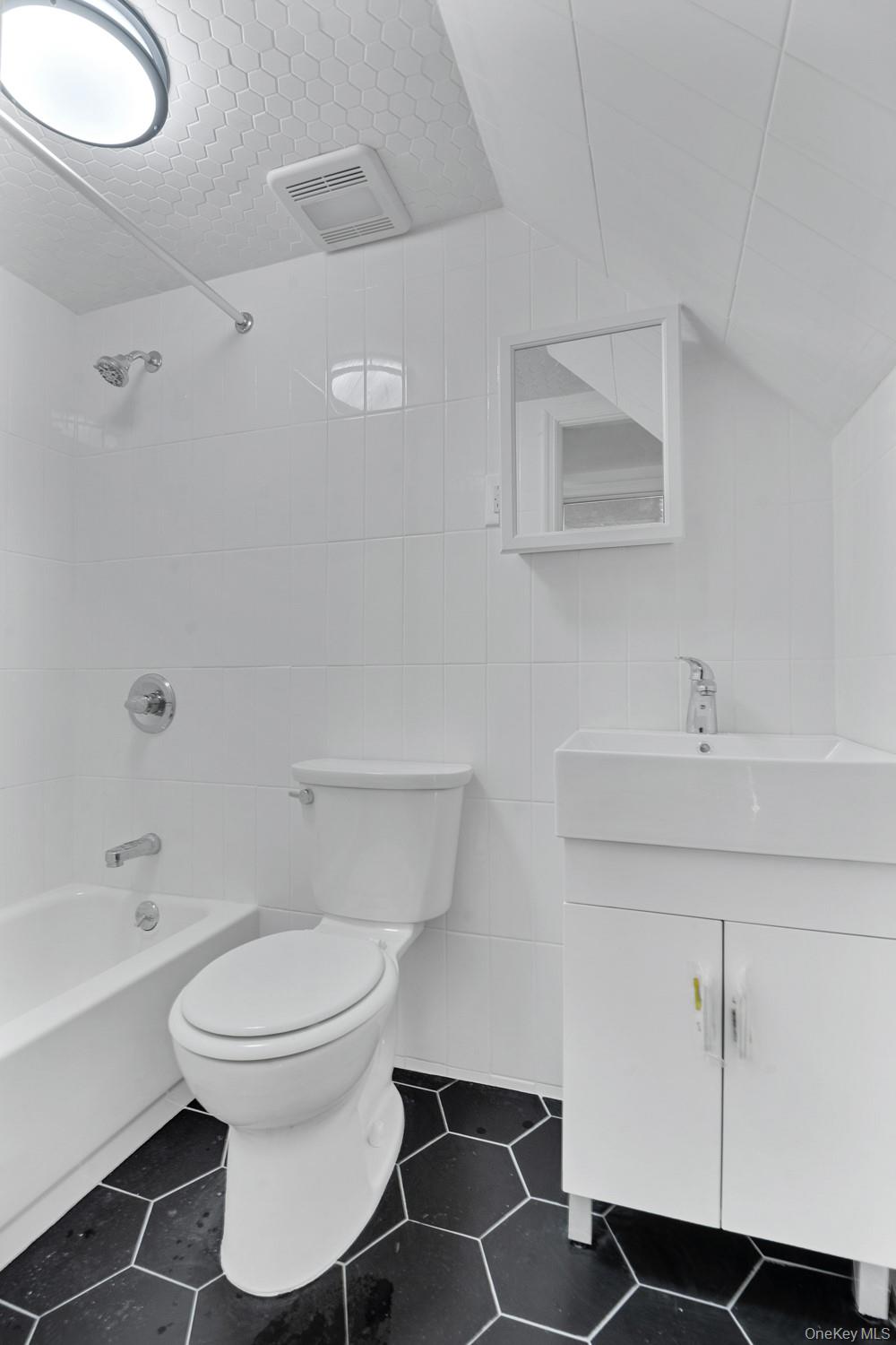 #10 photo, 8833 Francis Lewis Boulevard, Queens Village , NY 11427