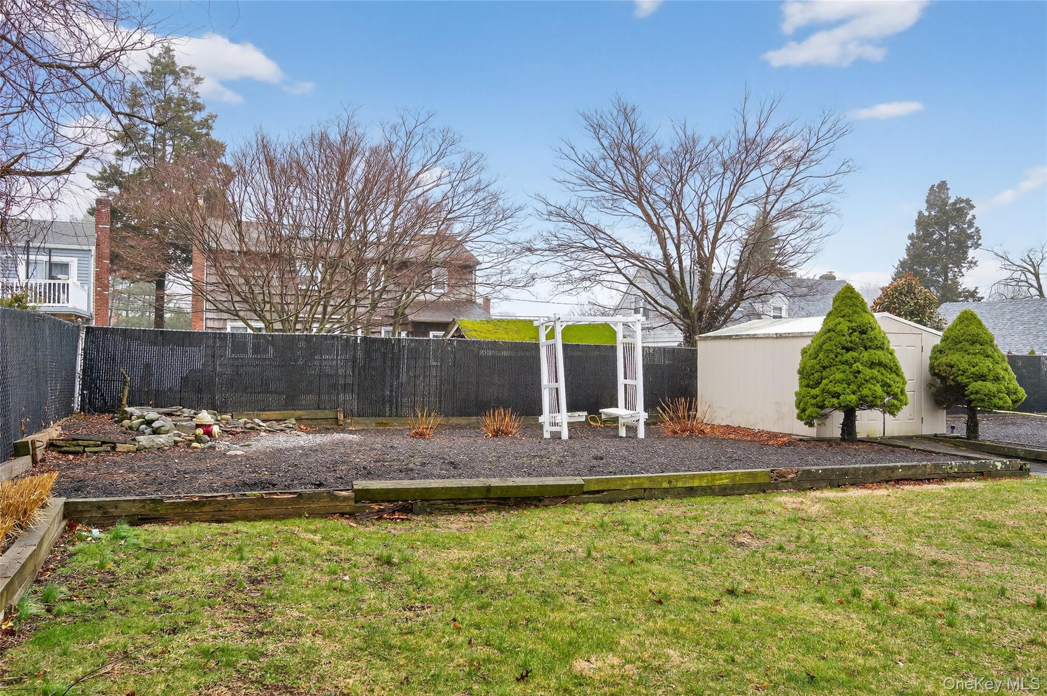 #4 photo, 40A E 24th Street, সাফোক কাউন্টি Huntington Station , NY 11746