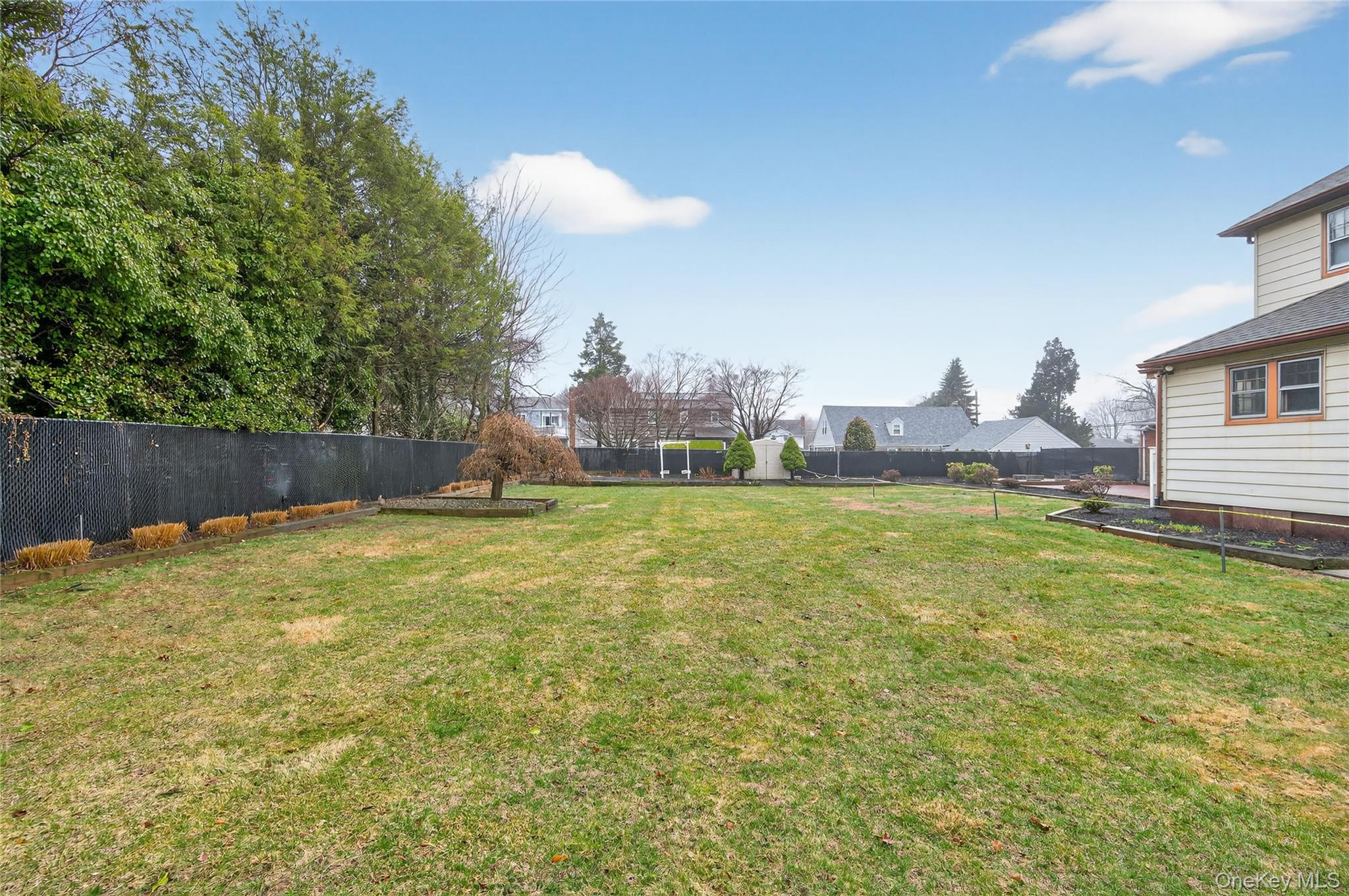 #6 photo, 40A E 24th Street, সাফোক কাউন্টি Huntington Station , NY 11746