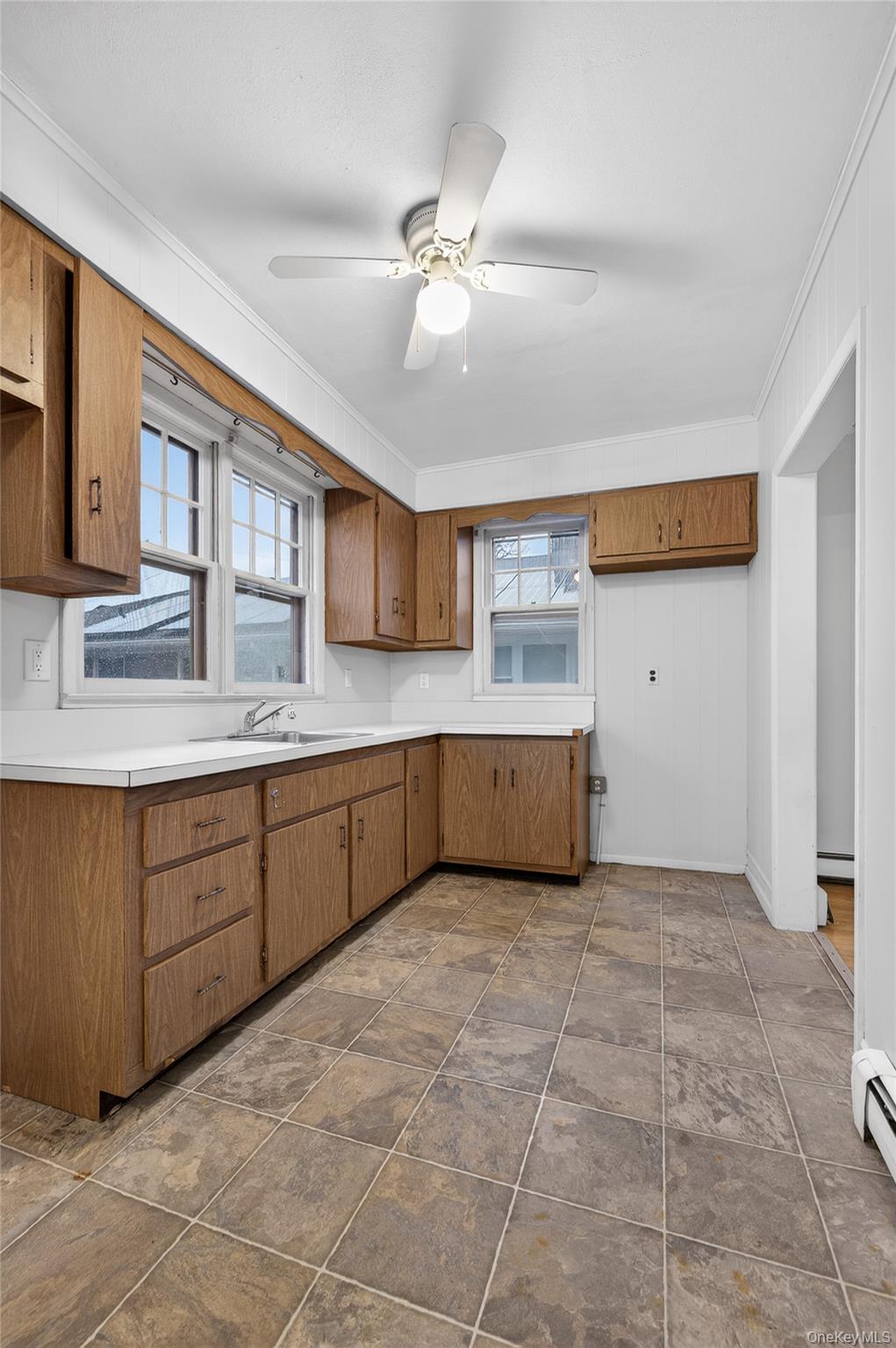 #13 photo, 40 E 24th Street, সাফোক কাউন্টি Huntington Station , NY 11746